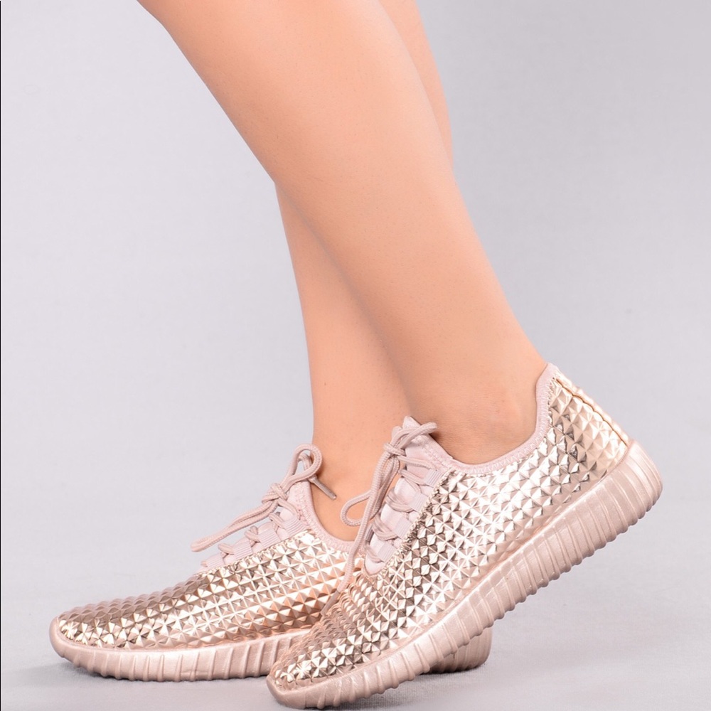 🔥🔥🔥Gold Fashion Nova Lightweight Sneakers🔥🔥🔥